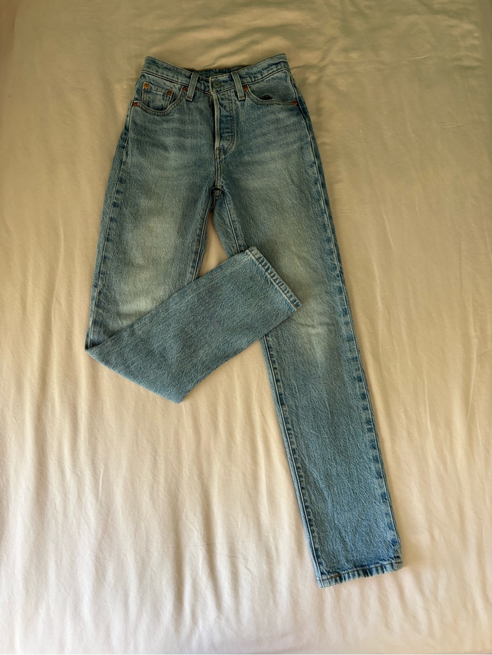 Levi's Women's Light Blue Straight Leg Jeans
